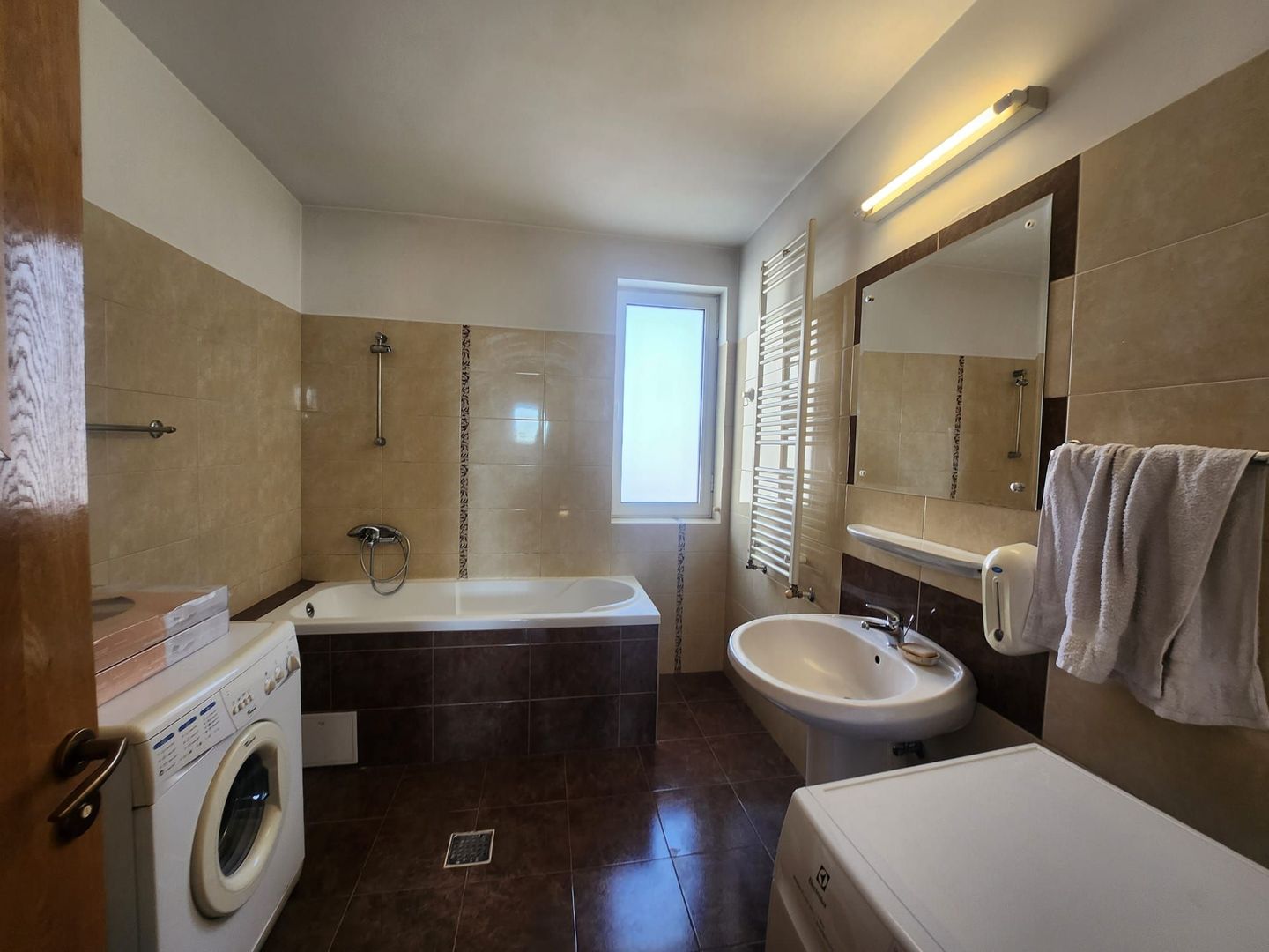 Apartament de vanzare Gh. Doja pe 3 nivele - Pitesti - Poză 14