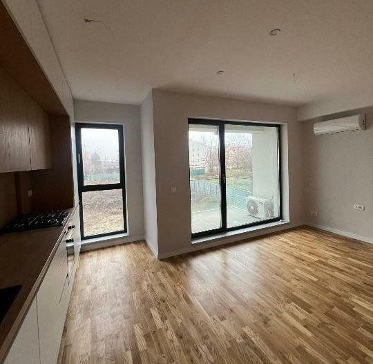 Apartament 2 camere, partial mobilat cu 2 garaje subterane - Poză 2