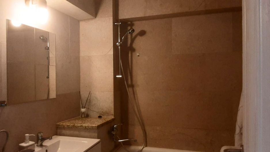 Vanzare 3 camere complet renovat zona pietonala Racadau - Poză 17