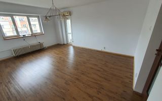 Închiriez apartament 3 camere, nemobilat, Piața Muncii, pentru locuit - Poză 2