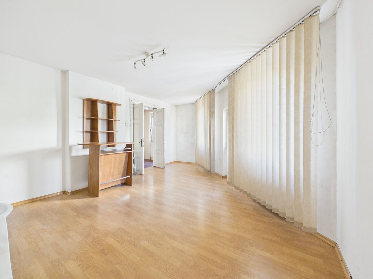 Casa cu 8 camere de vanzare | rezidential si comercial | Nerva Traian - Poză 22