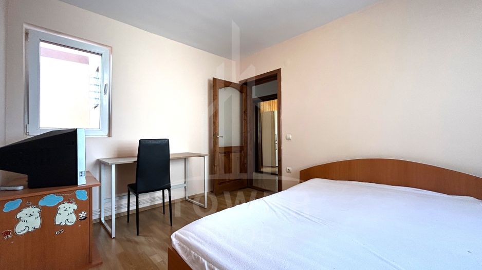 Apartament cu 3 camere, 2 băi și loc de parcare în curte – Turnișor - Poză 5