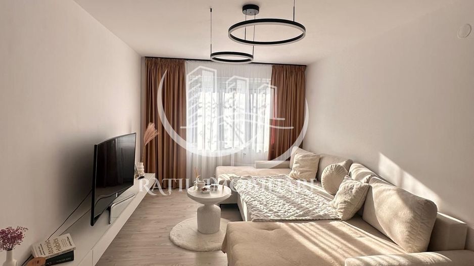 Apartament 4 camere | etajul intermediar | zona Rogerius | Oradea - Poză 8