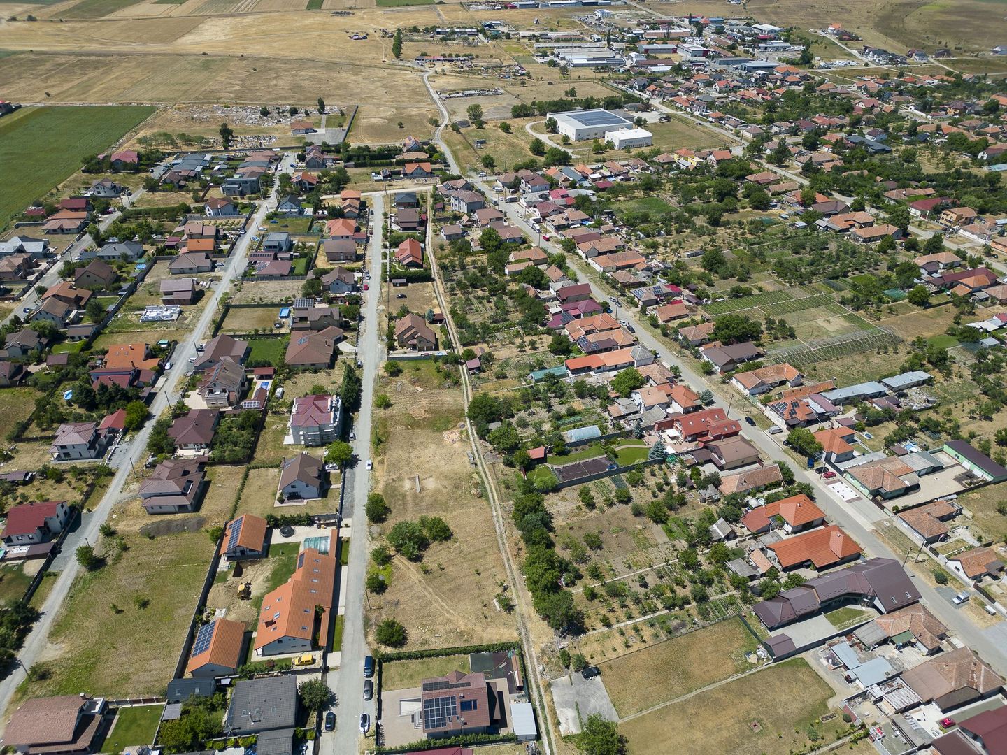 Loc de casă în Sânleani 412mp - Poză 3