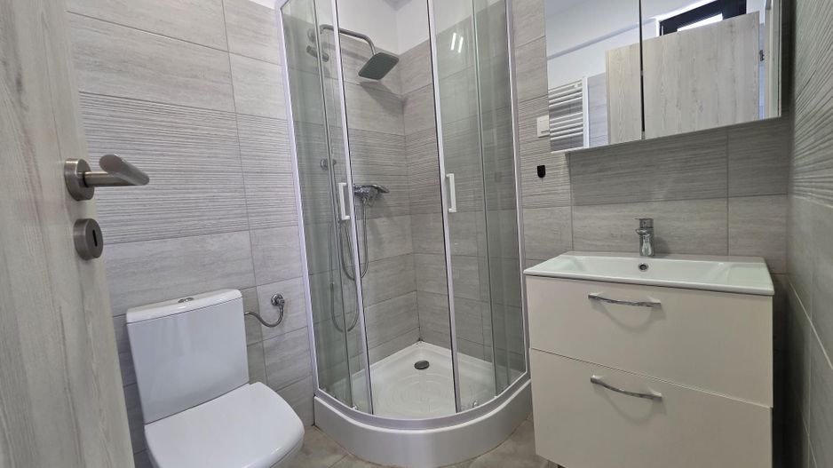 Apartament 3 camere parter si curte 45m  de inchirat Rond OMV Pipera - Poză 9