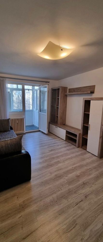 Apartament 2 camere de vanzare Drumul Taberei - Poză 1