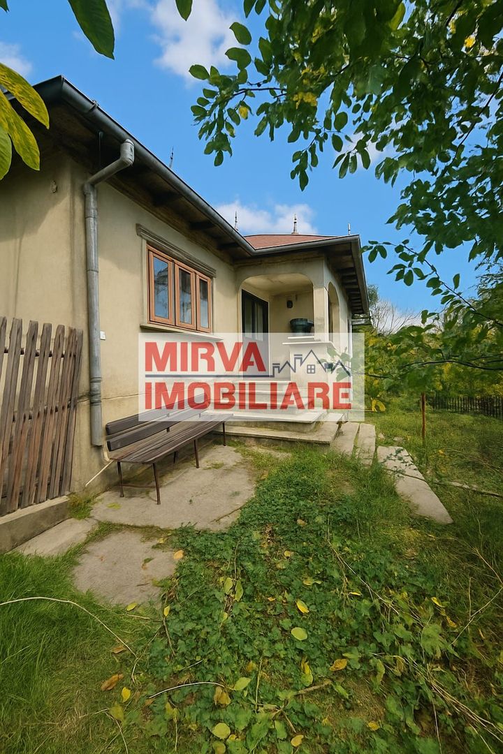 🏡 Casă tradițională într-un peisaj de vis – Vâlcănești - Poză 17