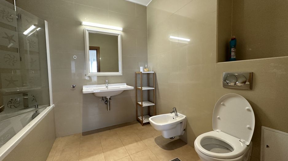 Apartament cu 3 camere - Poză 12