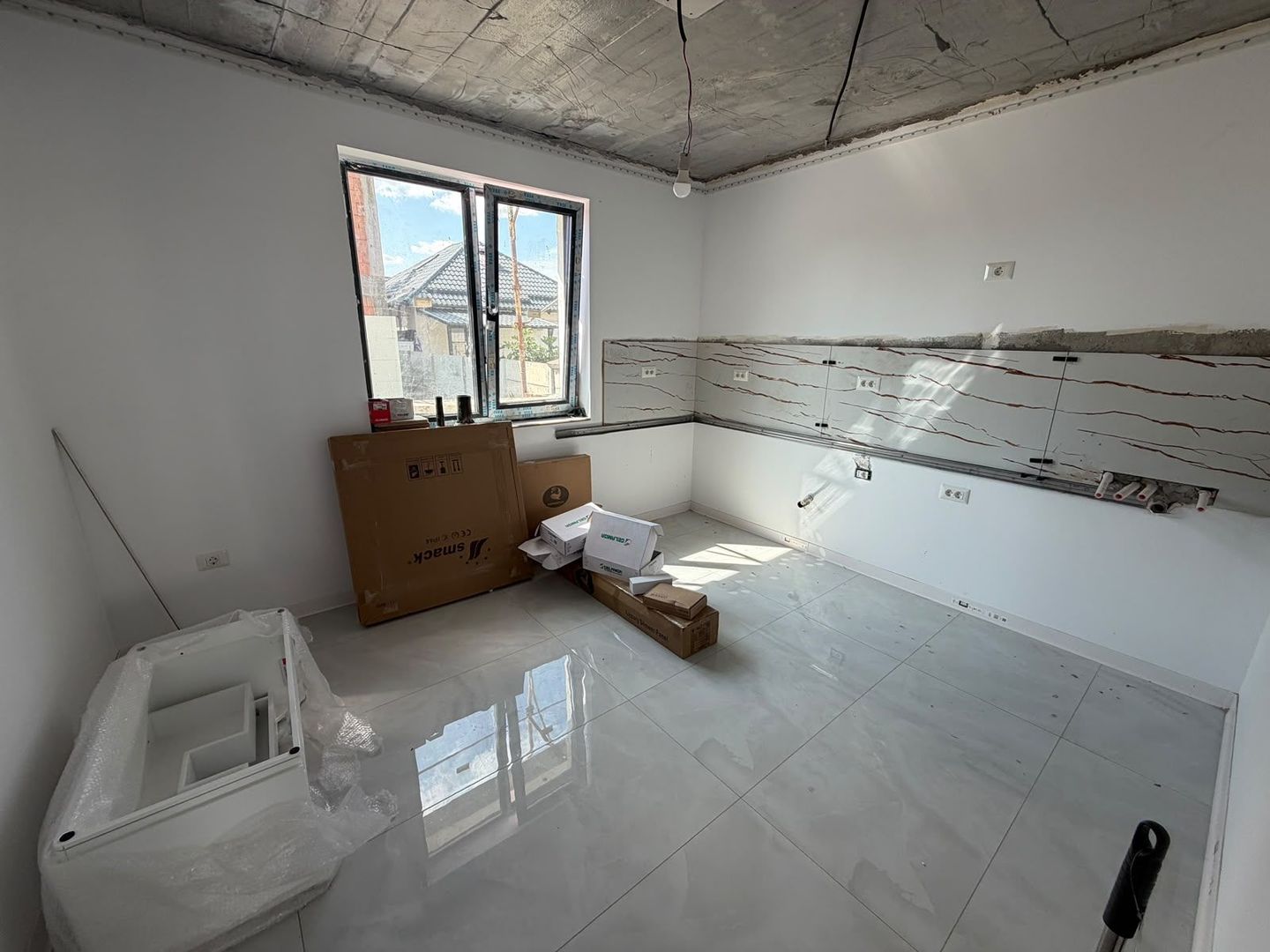 CASA INDIVIDUALA - TOATE UTILITATILE, RATE LA DEZVOLTATOR, COMISION 0% - Poză 1