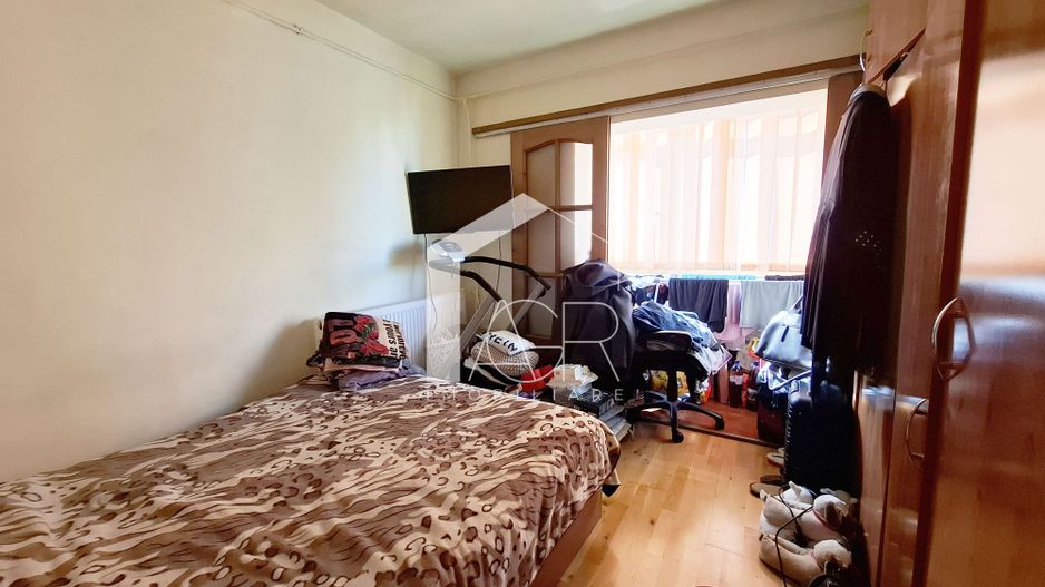 Apartament cu 3 camere, decomandat, zona Paltinis - Poză 5