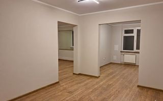 Vanzare apartament 2 camere in Centru, 48 mp, 75.000 EURO - Poză 5