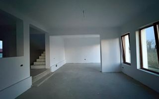 Casa duplex cu 2 locuri de parcare - Poză 11