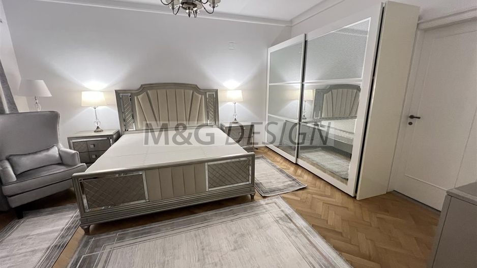 Apartament  deosebit amenajat LUX  boxa curte acces auto CENTRAL - Poză 24