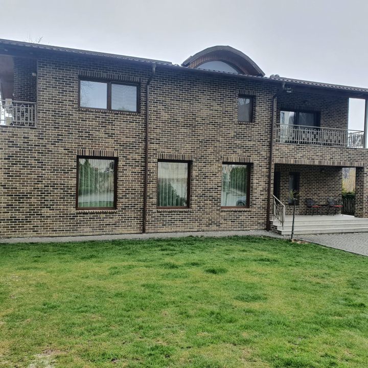 Casa individuala l 310 mp utili l 900 mp teren l garaj l Faget - Poză 2