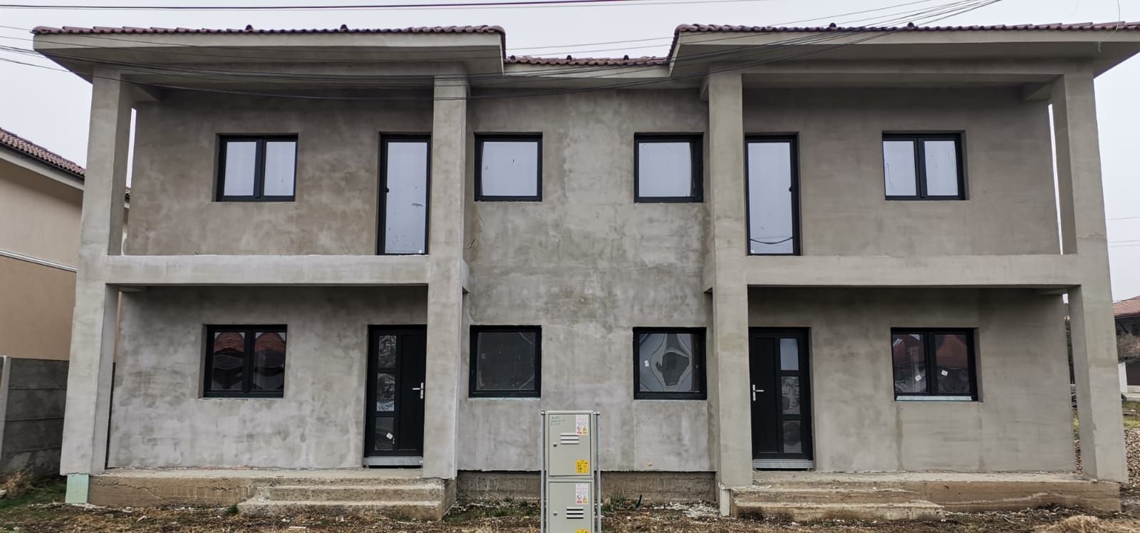 Duplex spațios P+E în Dumbrăvița (aproape de pădure) - Poză 1