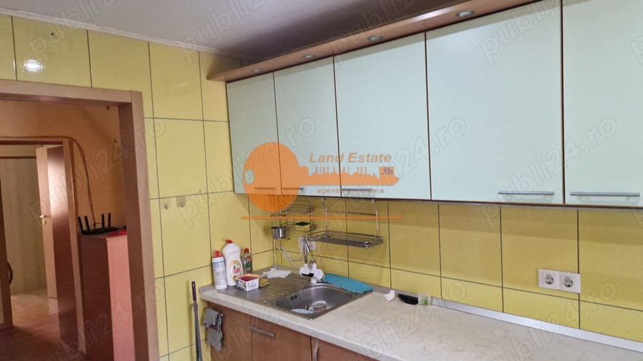 3 Camere Brancoveanu ( Centrala Proprie si metrou la 7 minute ) HOL H - Poză 2