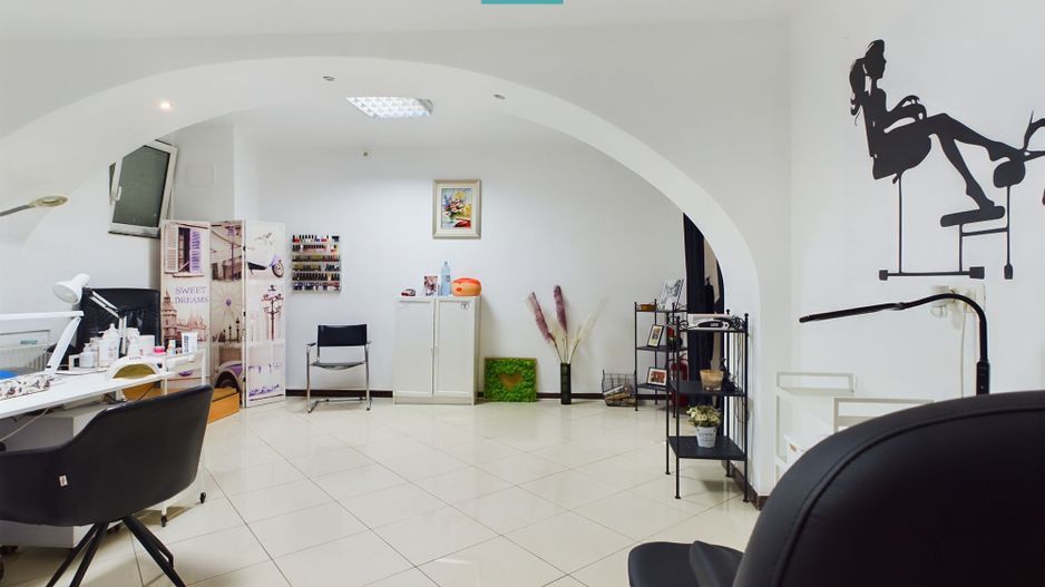 Salon cosmetică, coafor, masaj și relaxare - Poză 5