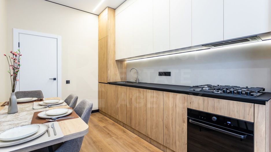 Vânzare, apartament, 1 cameră, strada Miorița ,Centru. - Poză 1