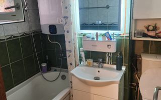 vand apartament 3 camere, etaj 2 , zona Alunis - Poză 6