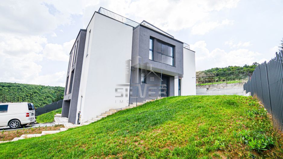 Casa de tip Duplex cu Panorama in Floresti. - Poză 2