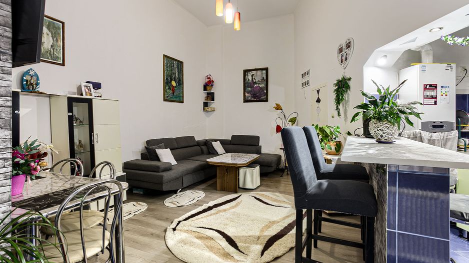 Apartament la casă cu 2 camere Aradul Nou - Comision 0% la cumparare - Poză 1