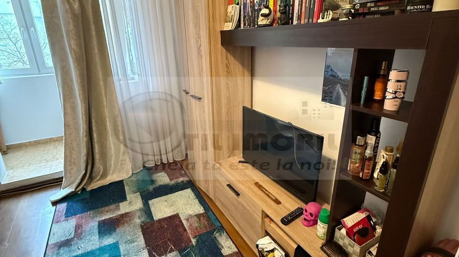 Apartament 2 camere, investiție cu chiriași 92000 EURO - Poză 2