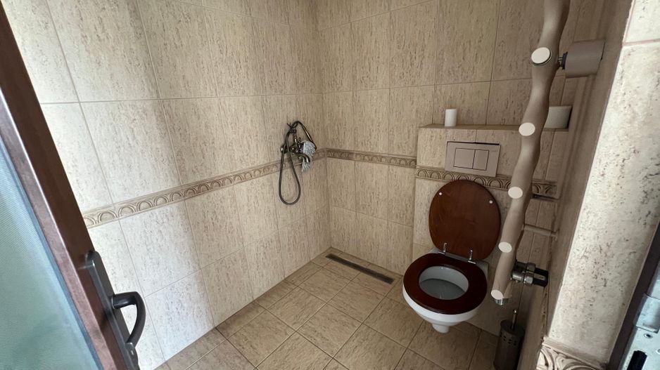 Vila superba cu piscina si anexa camera hobby - Poză 18