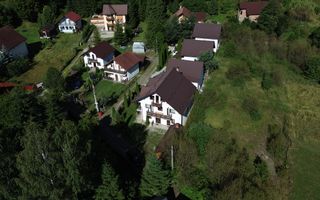 Proprietate spațioasă în Predeluț – la doar 800 m de centrul stațiunii Bran - Poză 4