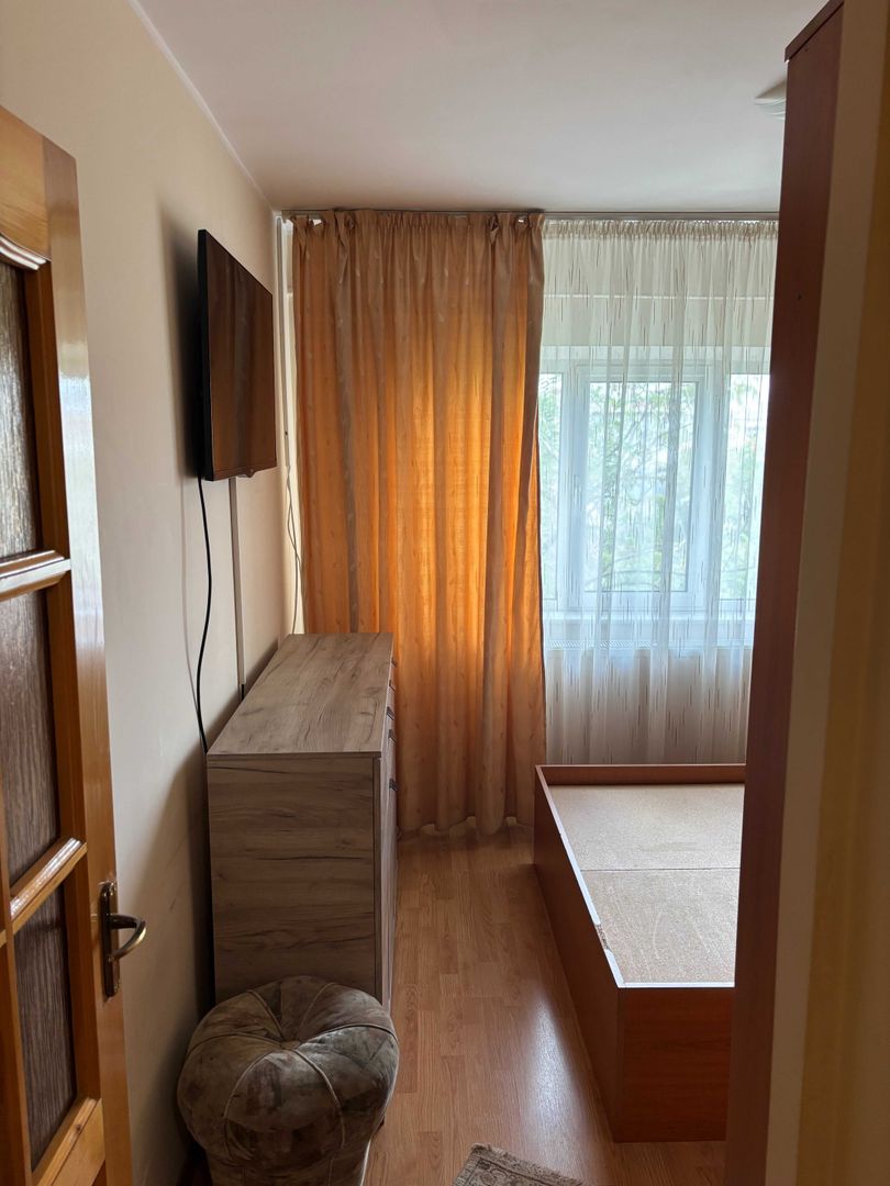 Apartament 3 camere decomandat, mobilat  utilat  Micro 17 Et. 4 - Poză 7