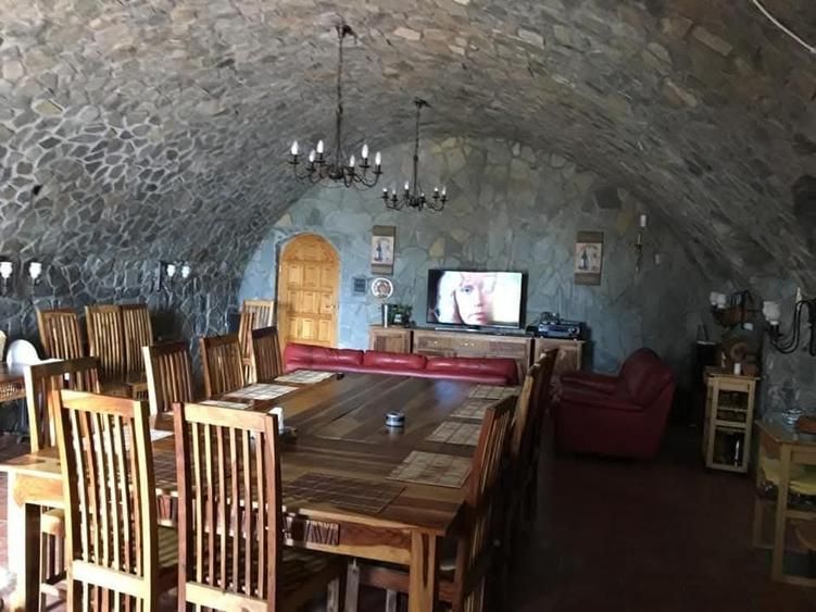 Casă Vilă cu 9 camere și piscină încălzită în localitatea Cornu - Poză 22