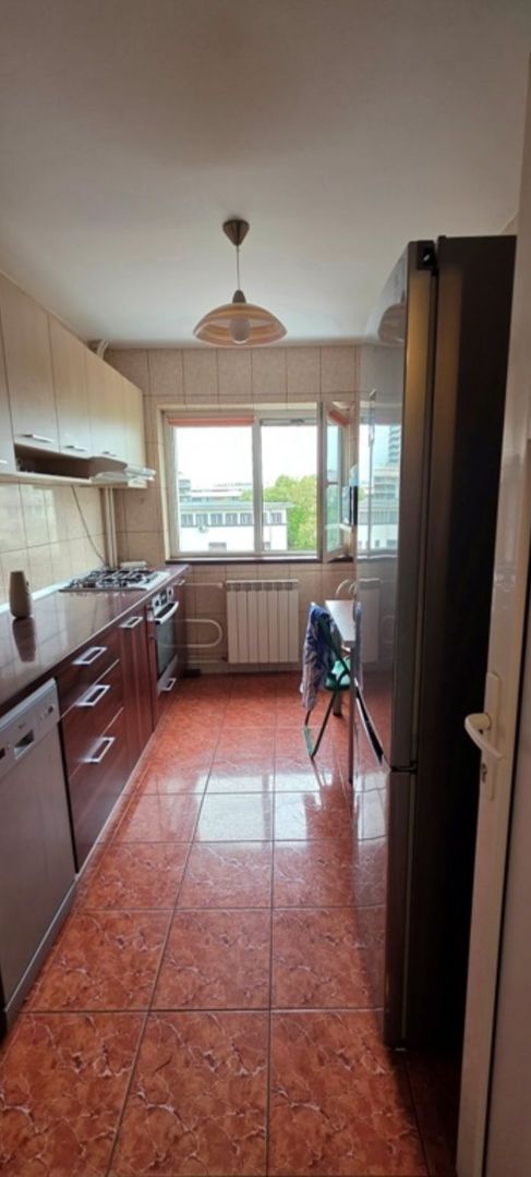 AP. 3 CAMERE 1 MAI, MASINA SAPALAT VASE, BLOC REABILITAT, LIBER - Poză 6