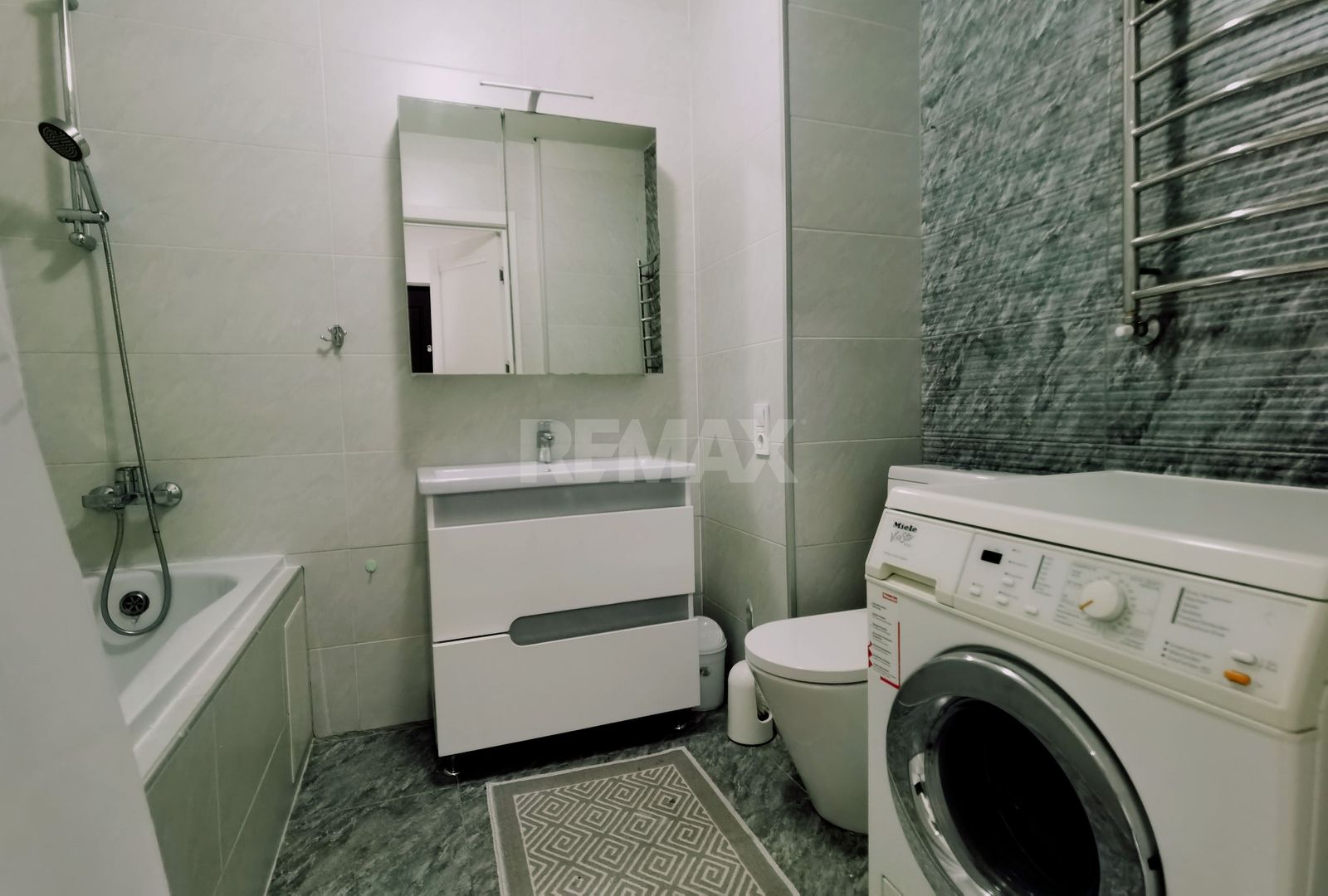 Spre chirie I Apartament modern cu 2 dormitoare și living I Zona Centru I - Poză 10