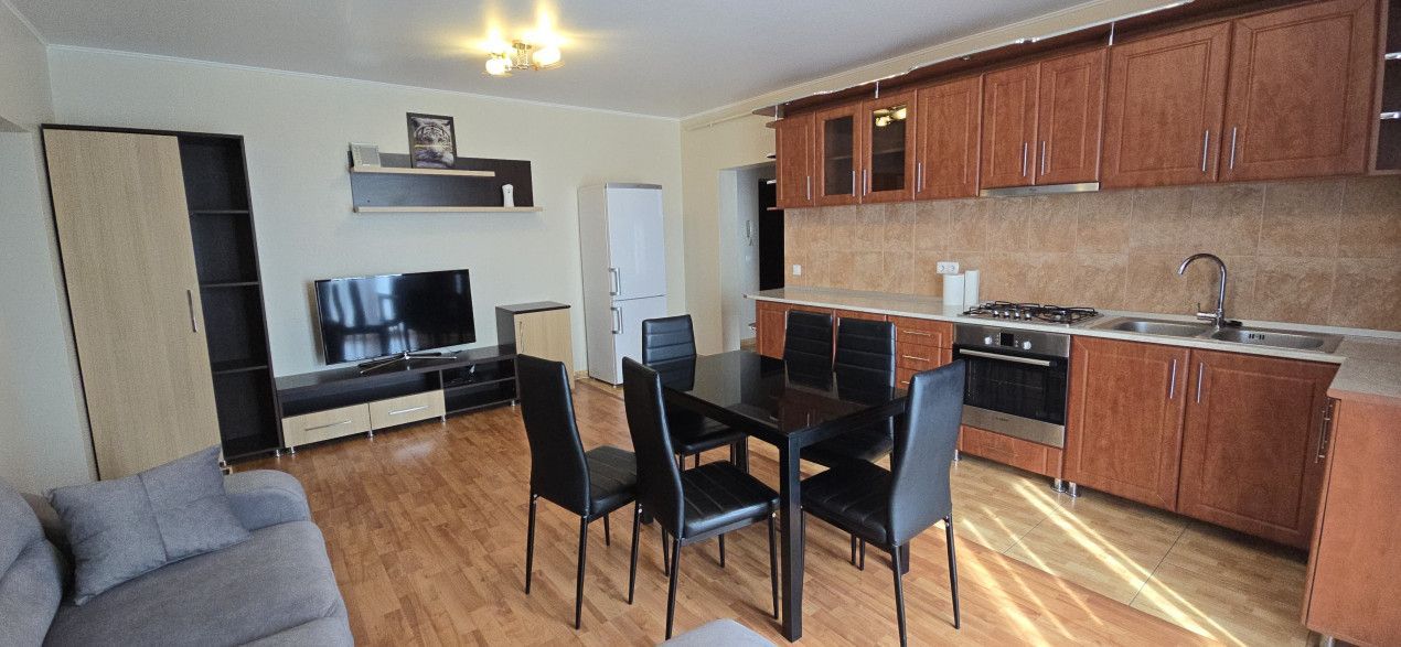 De Închiriat Apartament 3 camere Carpați 2 - Poză 3