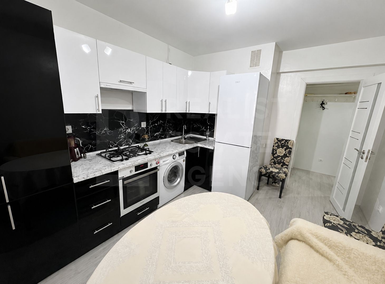 Chirie, apartament, o cameră, str. Nicolae Testemițanu, Centru - Poză 1