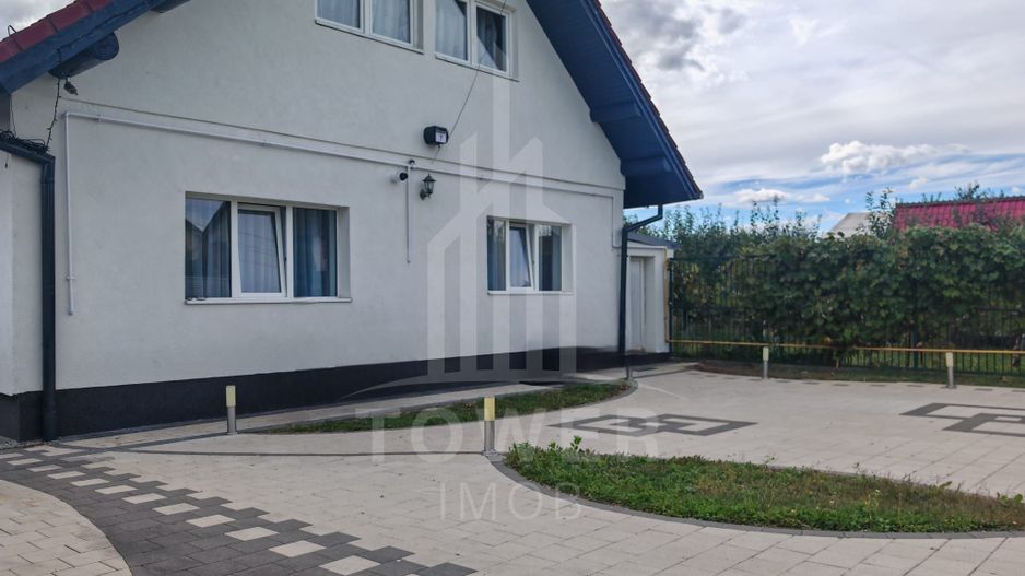Casă individuală cu 2 apartamente și anexă generos de 100 mp - Poză 9