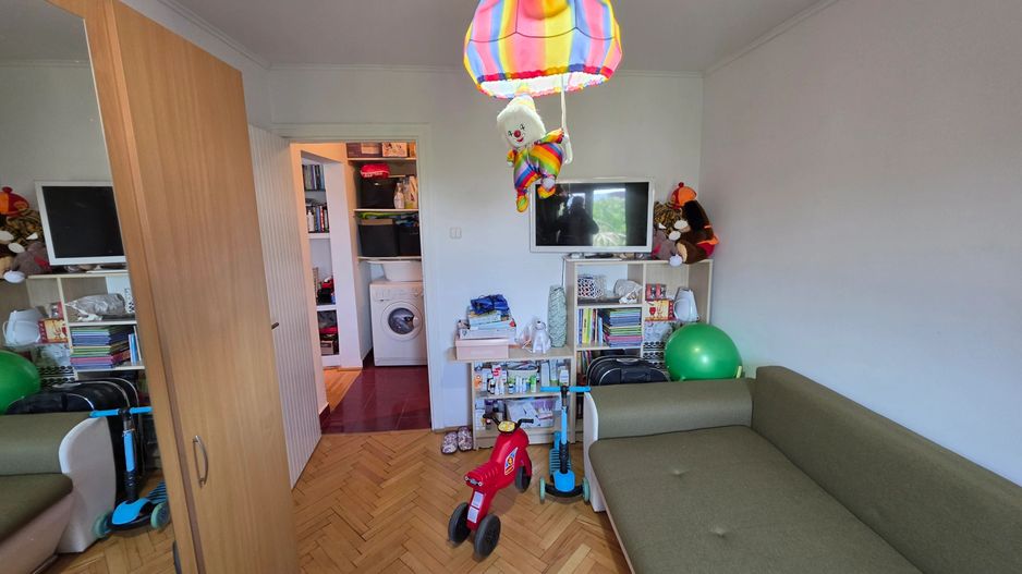 Vand apartament cu 4 camere aproape de centru - Poză 16