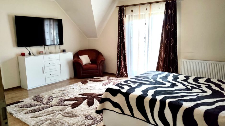 CASA SPATIOASA - Poză 11