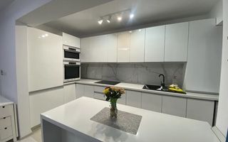 Apartament 2 camere Baza 3 -- 550 euro - Poză 1