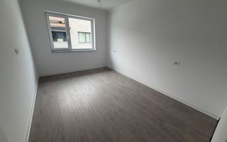 Disponibil imediat. Strada asfaltata. TVA 21% inclus in pret - Poză 8