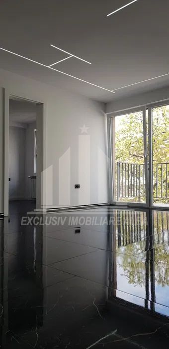 Apartament cu 2 camere de vanzare, Centru - Poză 1