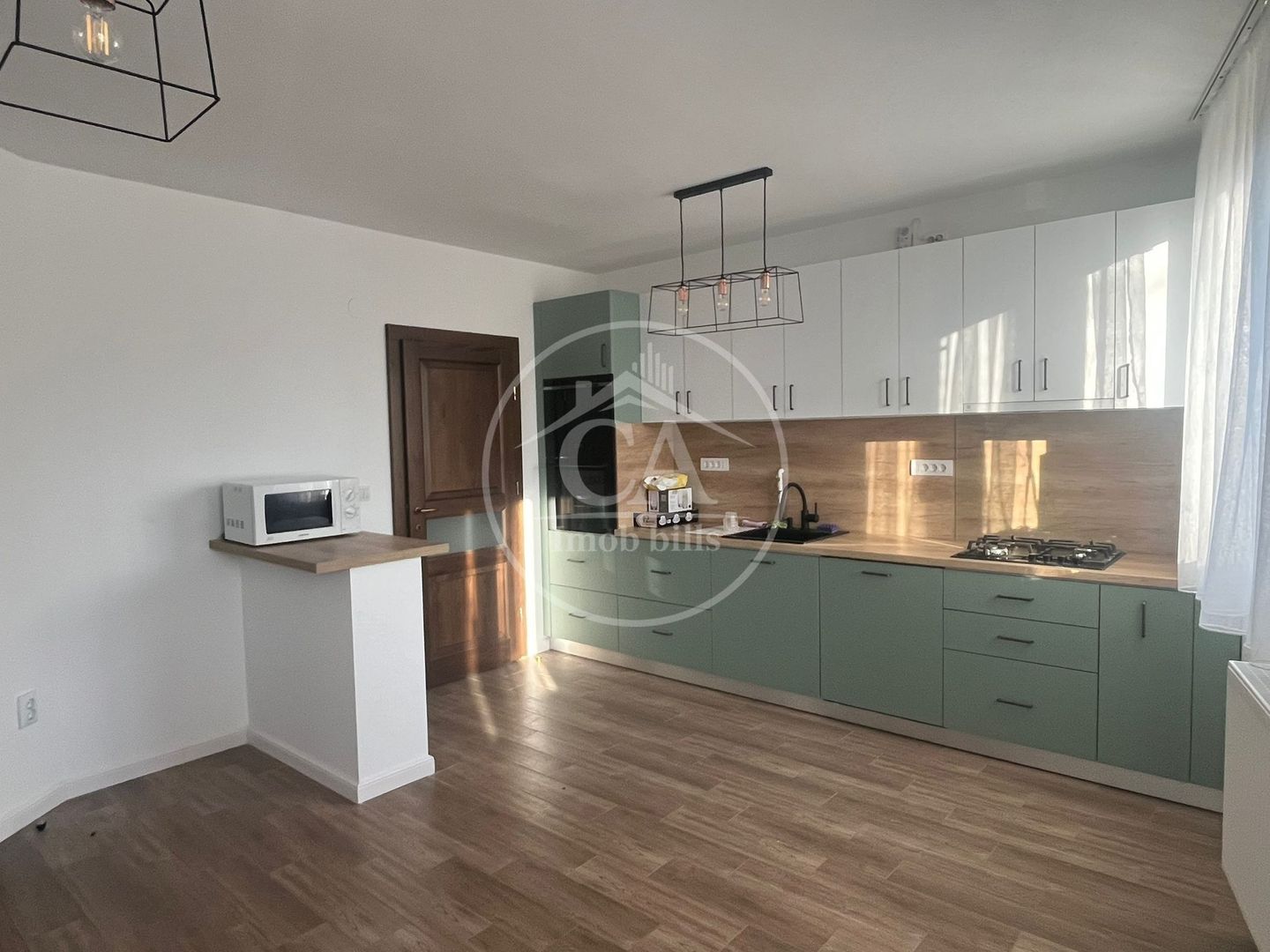 Casa de închiriat cu 4 camere in zona Iosia Nord, Oradea - Poză 1