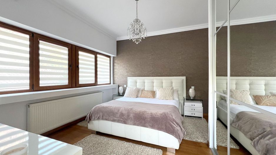 140mp etaj 1 Victoriei-Alexandru Ioan Cuza - Ultracentral - Poză 5