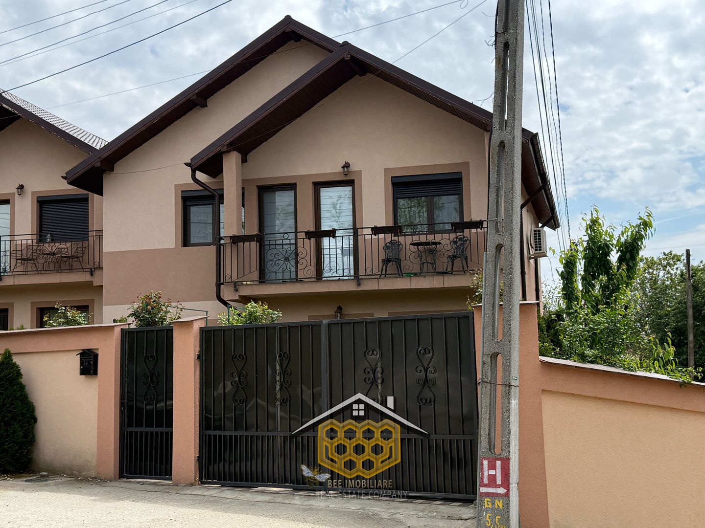 Casa Spatioasa in Cartierul Lapus – Confort, Liniste si Spatiu Generos - Poză 1