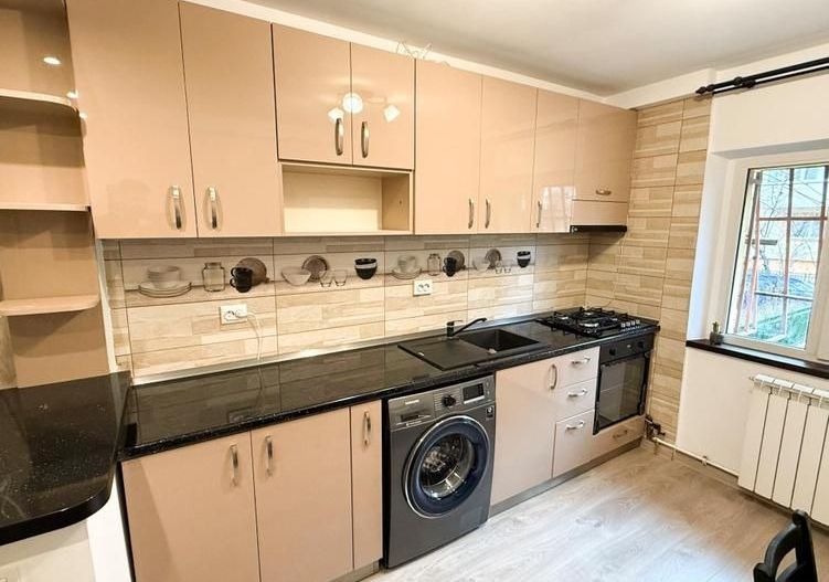 Apartament 3 camere | 64 mp | Zonă liniștită, excelent conectată - Poză 11