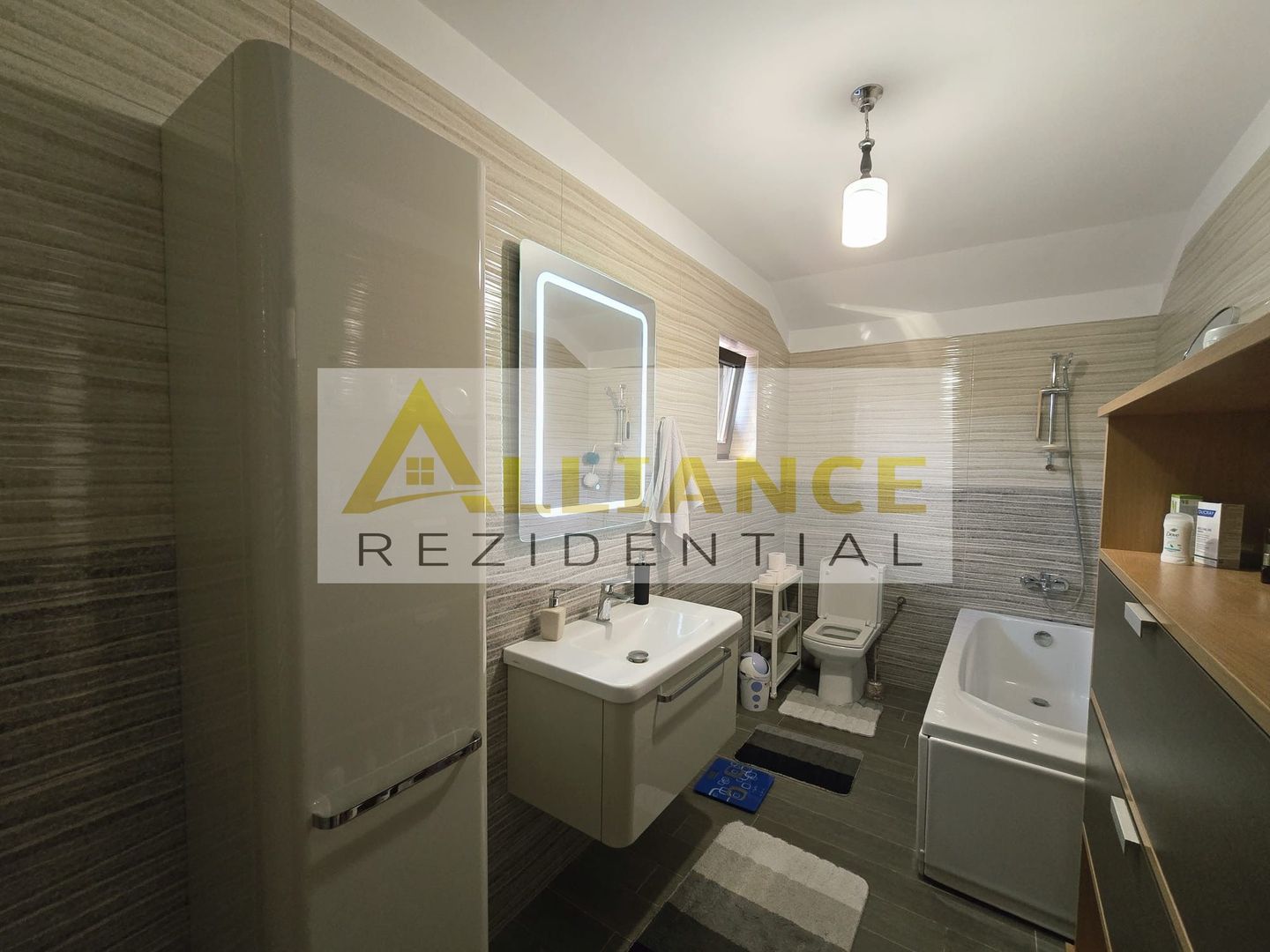 CASĂ INDIVIDUALĂ MOBILATĂ ȘI UTILATĂ / 4 CAMERE ȘI 2 BAI - Poză 32