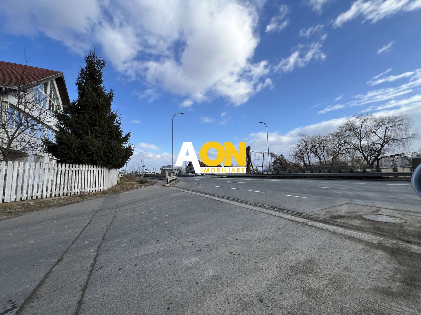 Teren intravilan pretabil hala, toate utilitatile - Poză 2