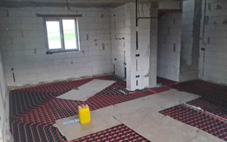 Casa de vanzare, 3 camere, curte,  Orizont Alba Iulia - Poză 5