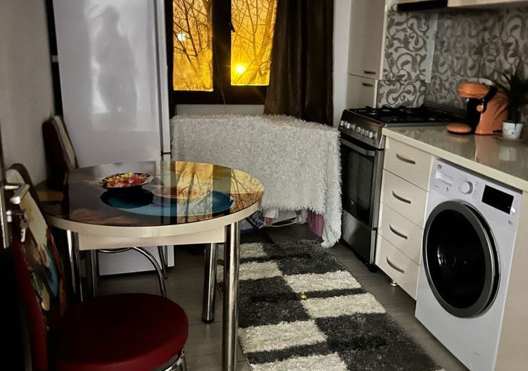 🏡 Apartament 1 cameră renovat, 30 mp, Micro 40,bloc mixt - Poză 3