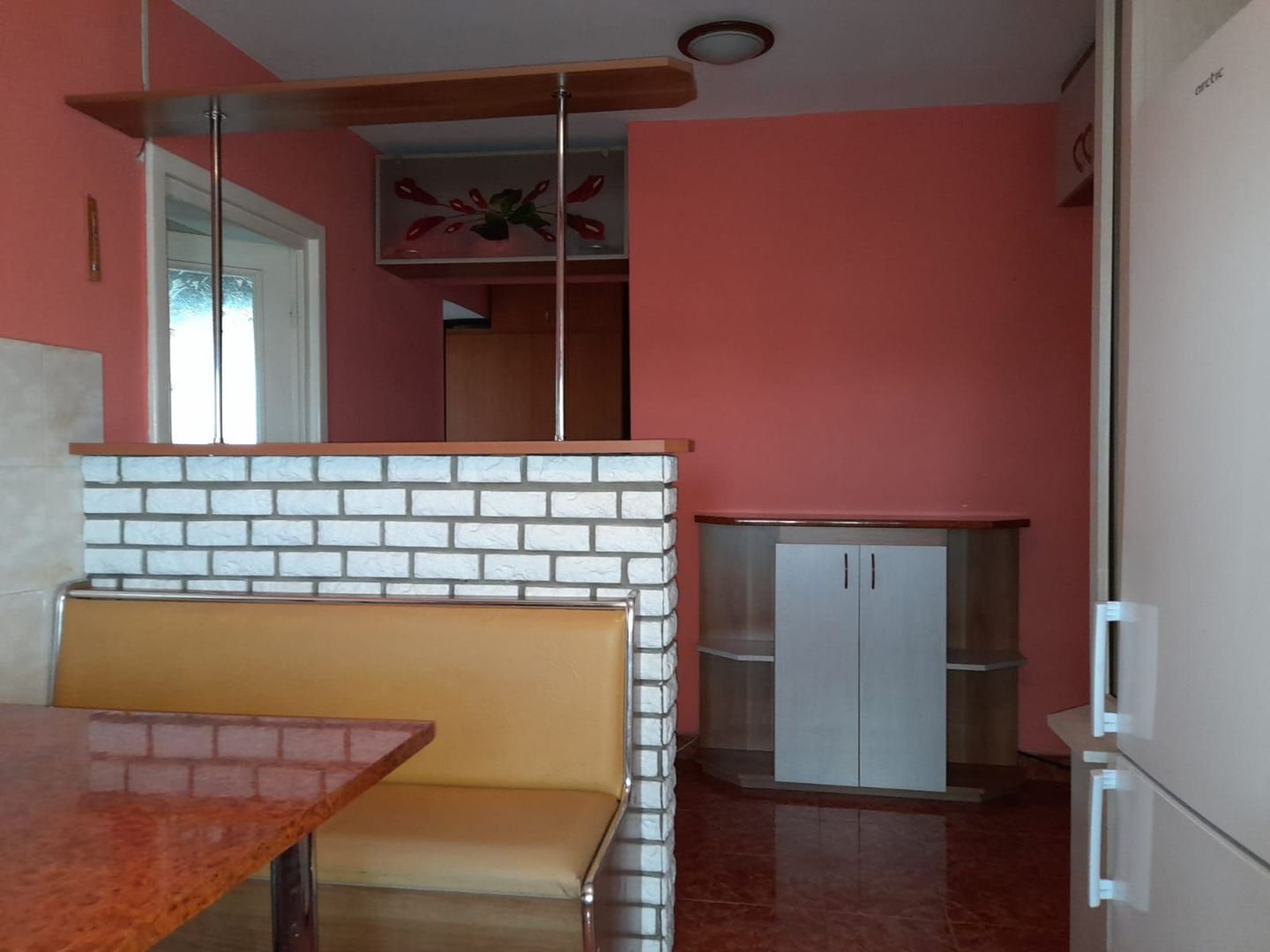 Apartament cu o camera, de vanzare, situat in zona Dacia, Oradea. - Poză 2