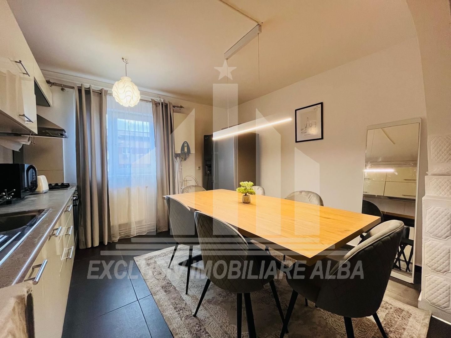 Apartament cu 3 camere, etaj intermediar, Cetate-Mercur - Poză 2